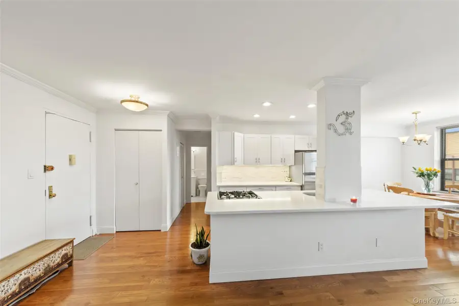1874 Pelham Parkway South #6M, Bronx, NY 10461 - Image #3