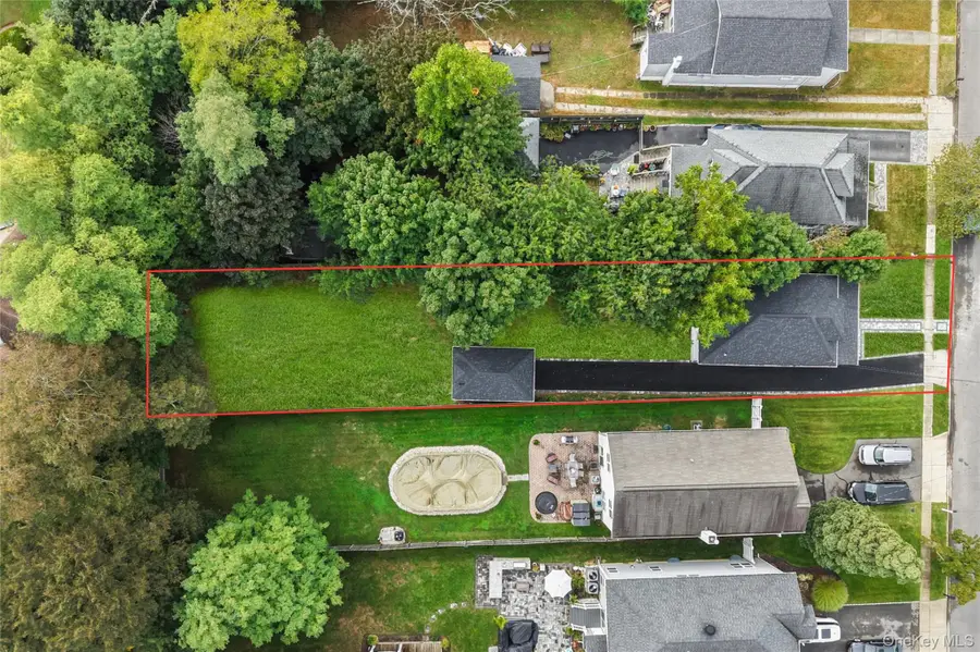 15 E Hamilton Avenue, Massapequa, NY 11758 - Image #3