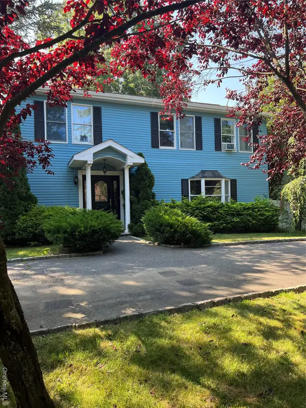 10 Jonah Road, Miller Place, NY 11764