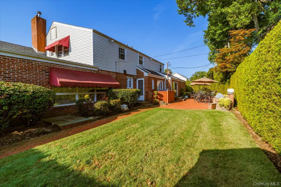 25 Atkinson Road, Rockville Centre, NY 11570 - Image #3