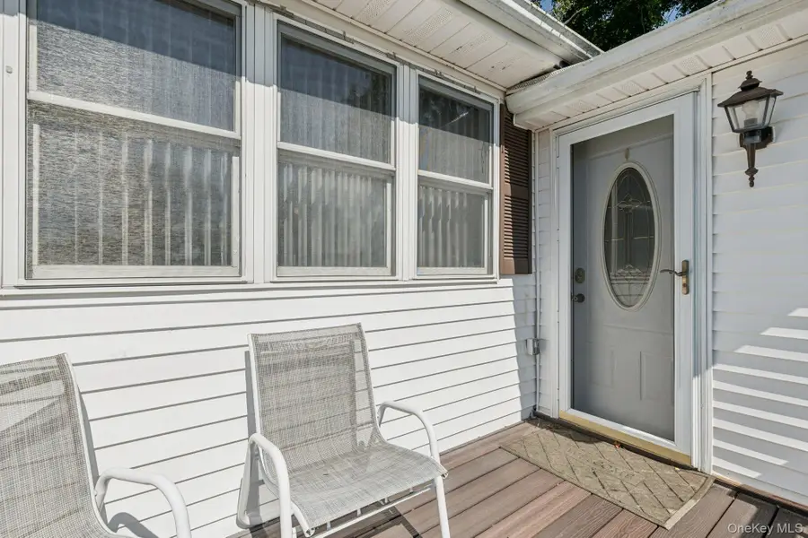 187 N Huron Street, Ronkonkoma, NY 11779 - Image #3