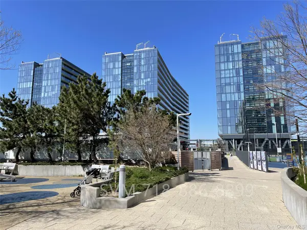 13101 40th Road #16R, Flushing, NY 11354