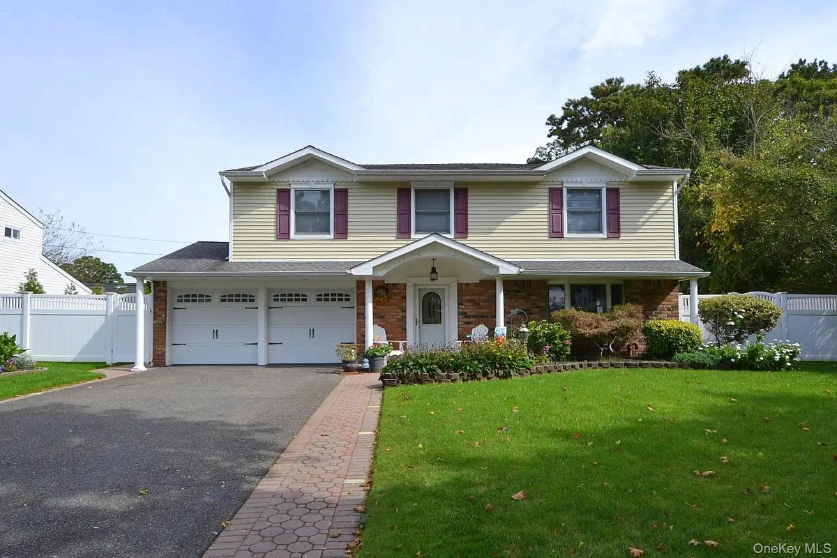11 Barkley Lane, Nesconset, NY 11767 - Image #1