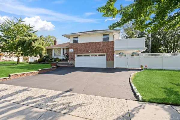 2 Martin Place, Syosset, NY 11791