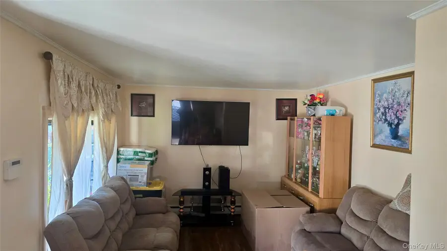 31 Perry Street, Brentwood, NY 11717 - Image #3