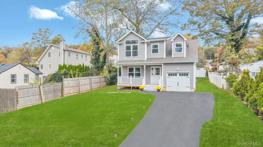 33 Rosemont Avenue, Farmingville, NY 11738 - Image #2