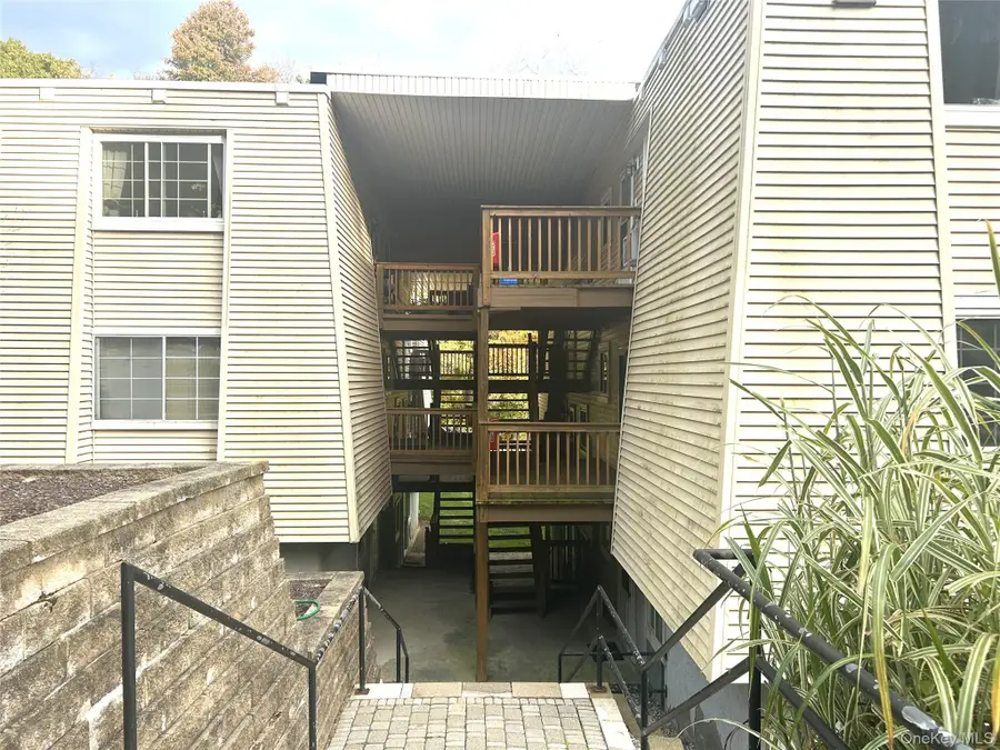 417 Fox Run Lane, Carmel, NY 10512 - Image #3