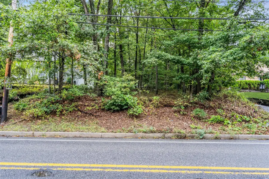 769 Meadow Road, Smithtown, NY 11787 - Image #3