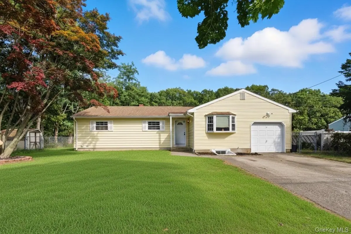 87 Bellwood Avenue, South Setauket, NY 11720 - Image #1