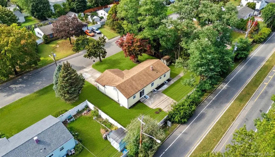 87 Bellwood Avenue, South Setauket, NY 11720 - Image #2