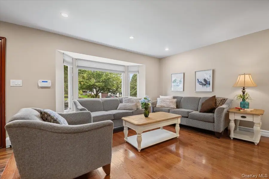 21 Mellow Lane, Jericho, NY 11753 - Image #2