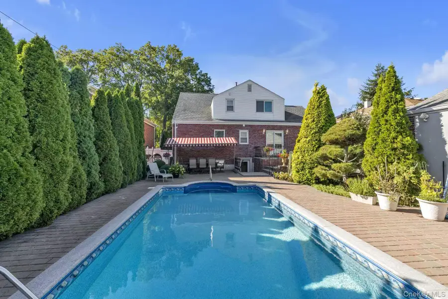 15421 Bayside Avenue, Flushing, NY 11354 - Image #3