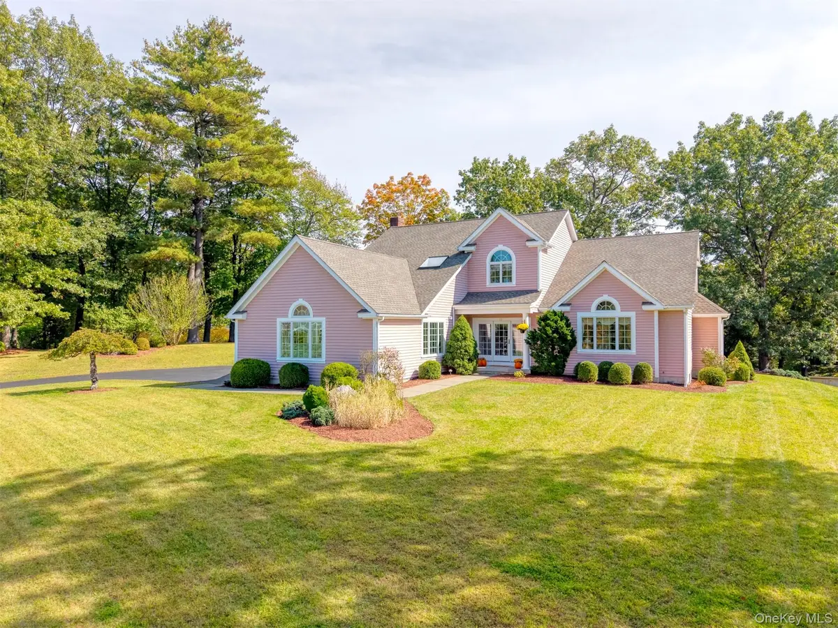 25 Alison Court, Kingston, NY 12401 - Image #1