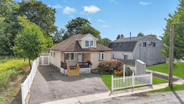 12 South Road, Central Islip, NY 11722