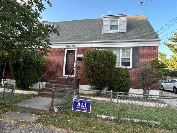 85 W Fairview Avenue, Valley Stream, NY 11580