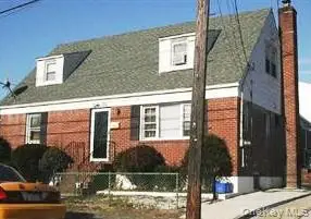 85 W Fairview Avenue, Valley Stream, NY 11580 - Image #2