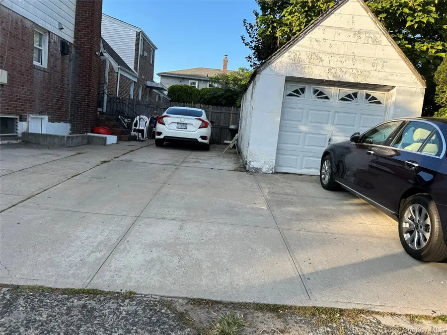 85 W Fairview Avenue, Valley Stream, NY 11580 - Image #3