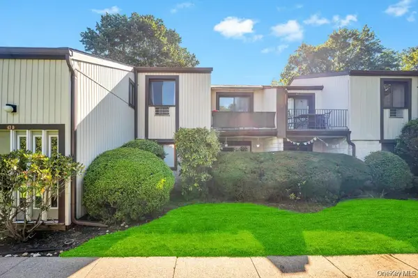 63 Richmond Boulevard #4B, Ronkonkoma, NY 11779