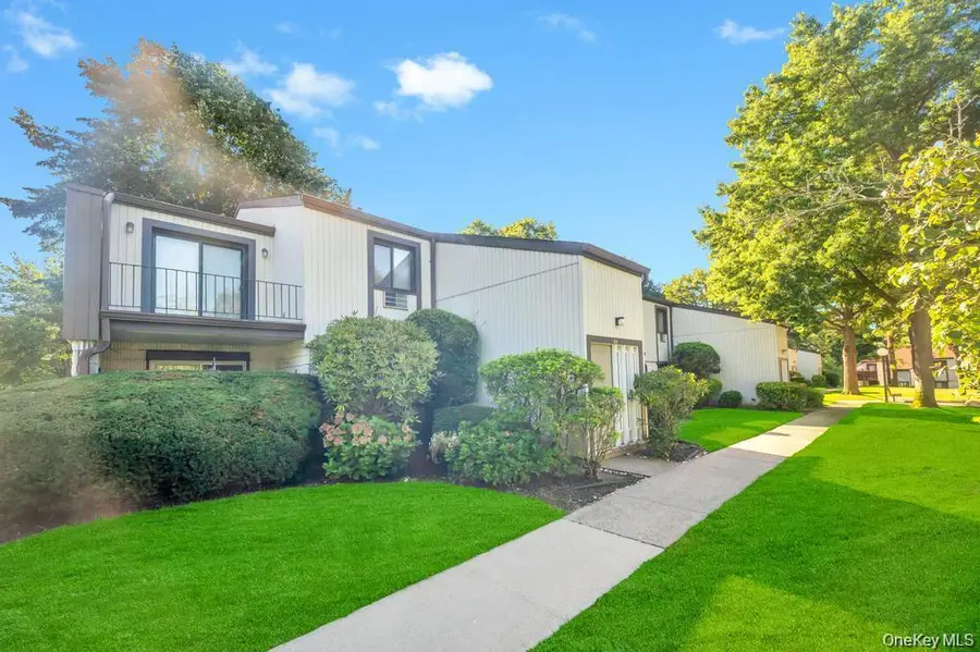 63 Richmond Boulevard #4B, Ronkonkoma, NY 11779 - Image #3