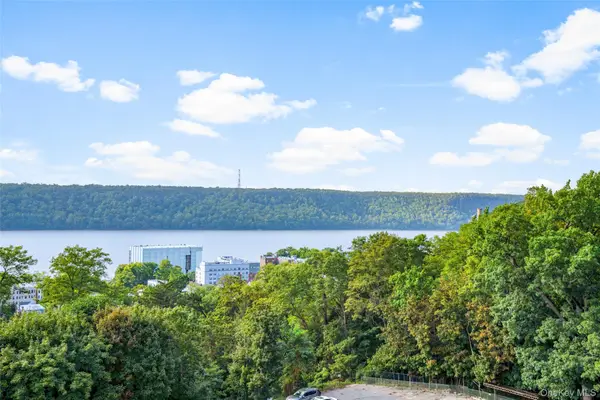 279 N Broadway #6T, Yonkers, NY 10701