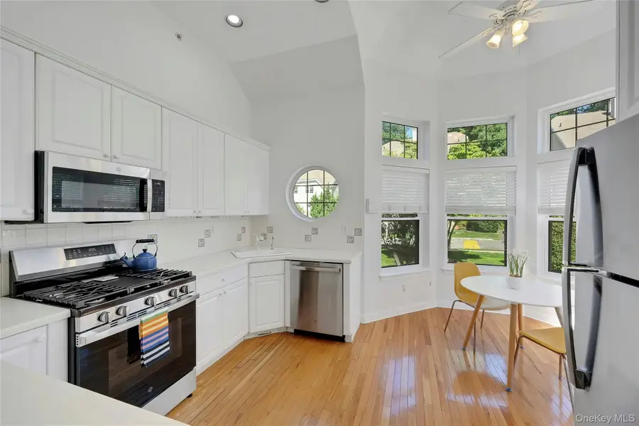 7 Winding Ridge Road, White Plains, NY 10603 - Image #3