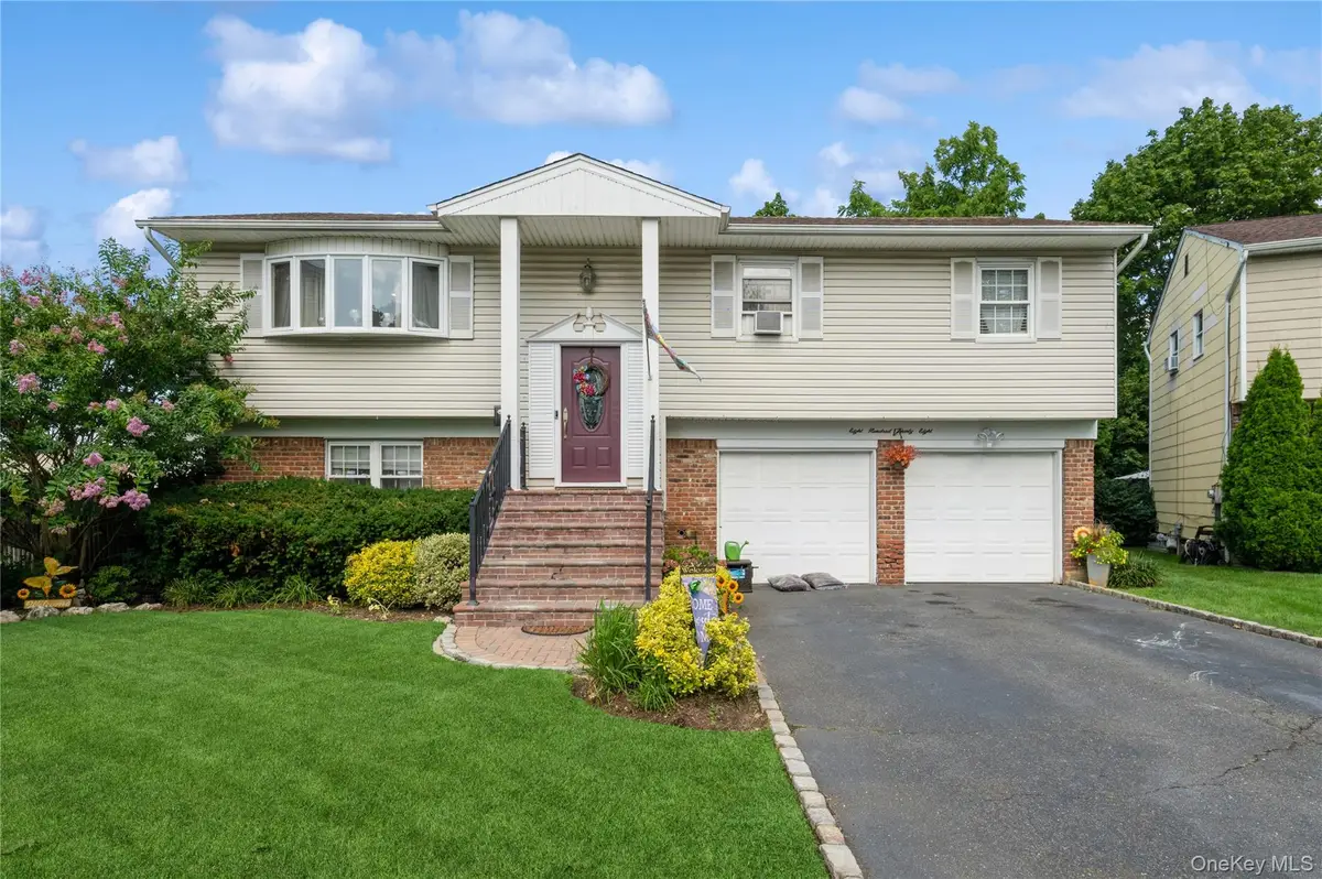 828 Robin Court, Baldwin, NY 11510 - Image #1