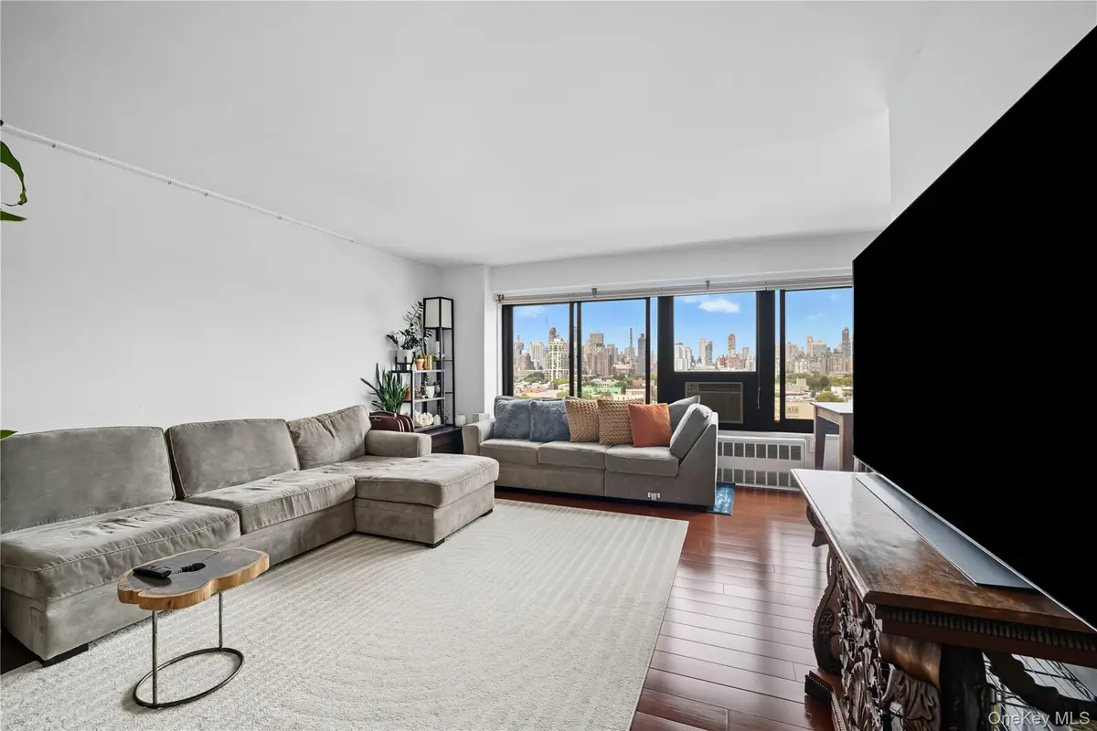 33-65 14th Street #11A, Astoria, NY 11106 - Image #1