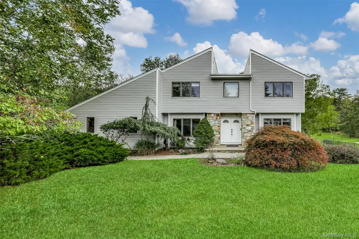 6 Debra Court, New City, NY 10956 - Image #1