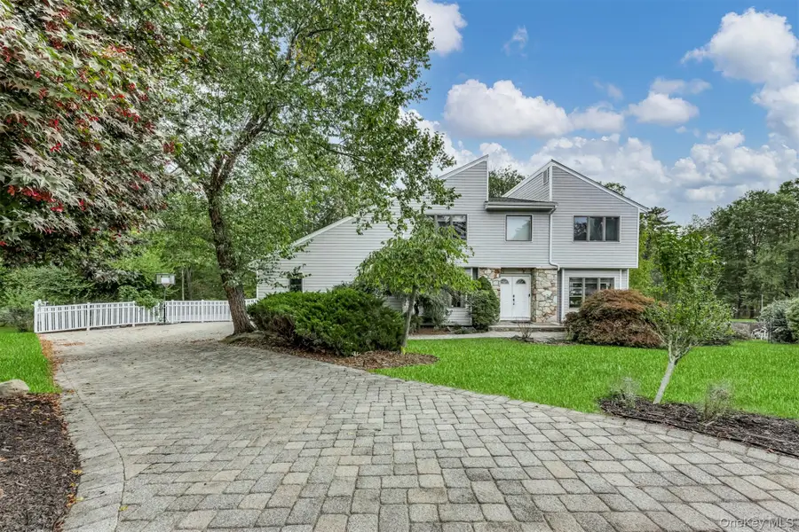 6 Debra Court, New City, NY 10956 - Image #2