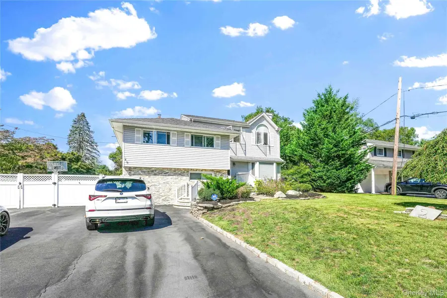 2 Amherst Lane, Smithtown, NY 11787 - Image #3