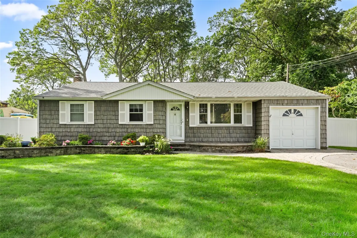 20 Macarthur Boulevard, Hauppauge, NY 11788 - Image #1