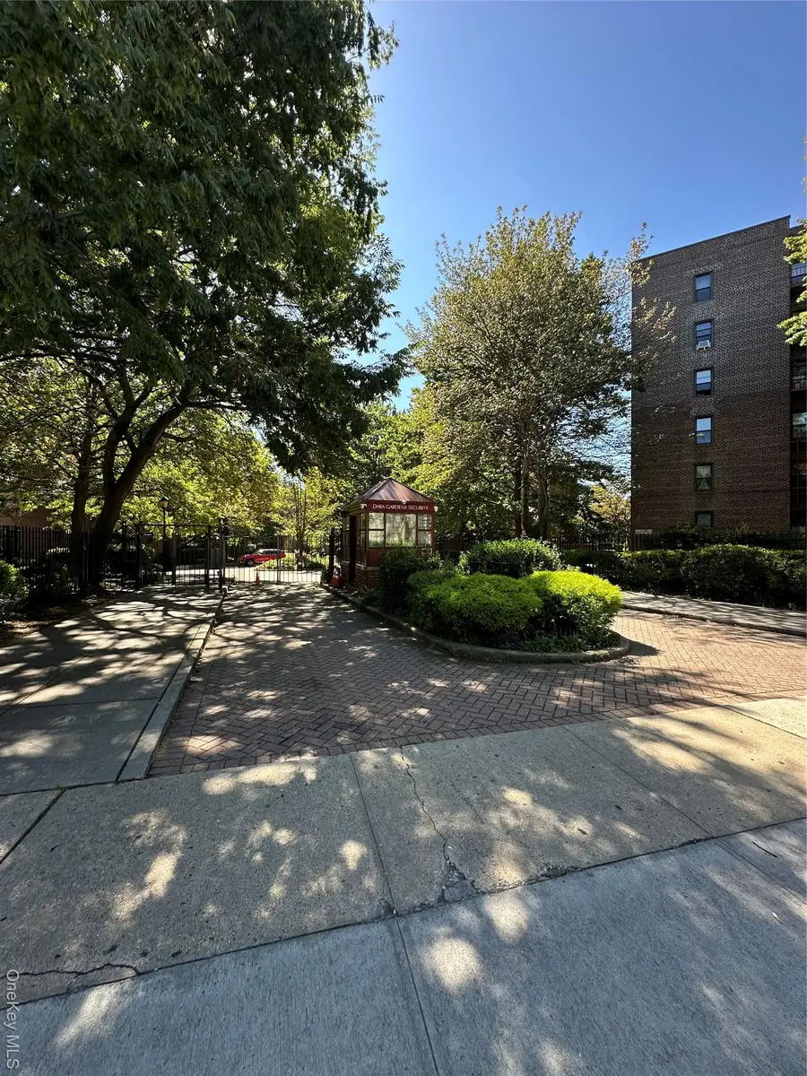 15040 71st Ave #4G, Flushing, NY 11367 - Image #3