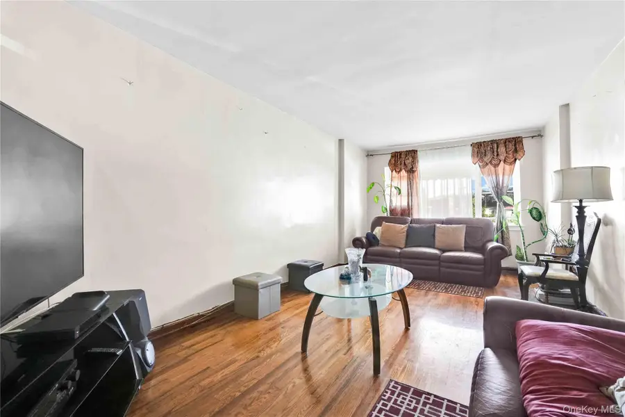 1472 Stickney Place, Bronx, NY 10469 - Image #3