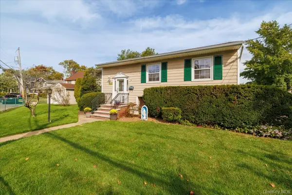 101 Stuart Avenue, Malverne, NY 11565