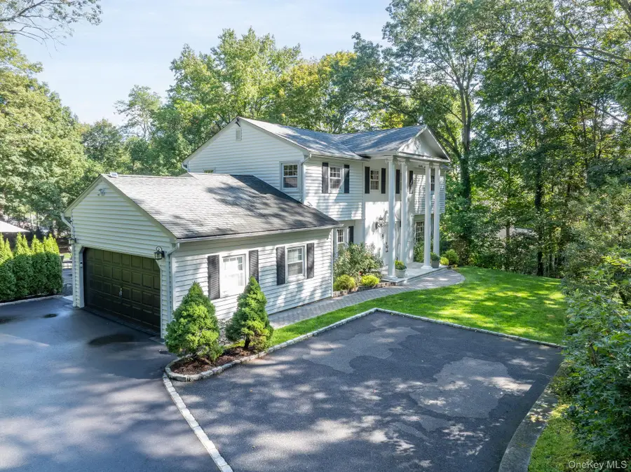 511 Wolf Hill Road, Dix Hills, NY 11746 - Image #2