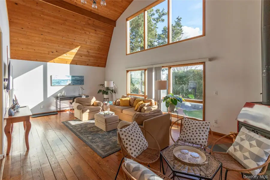 18 Alanson Lane, Hampton Bays, NY 11946 - Image #2