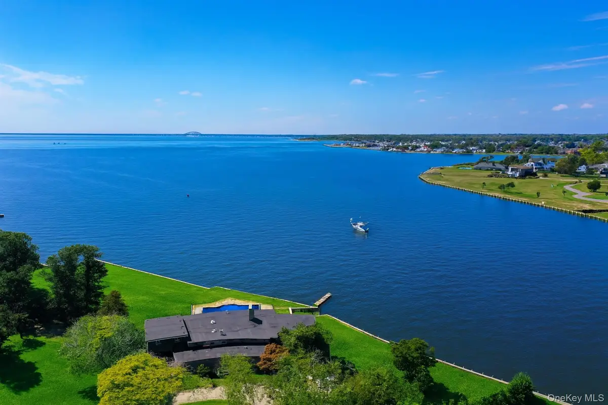 10 Great Cove Lane, Islip, NY 11751 - Image #1