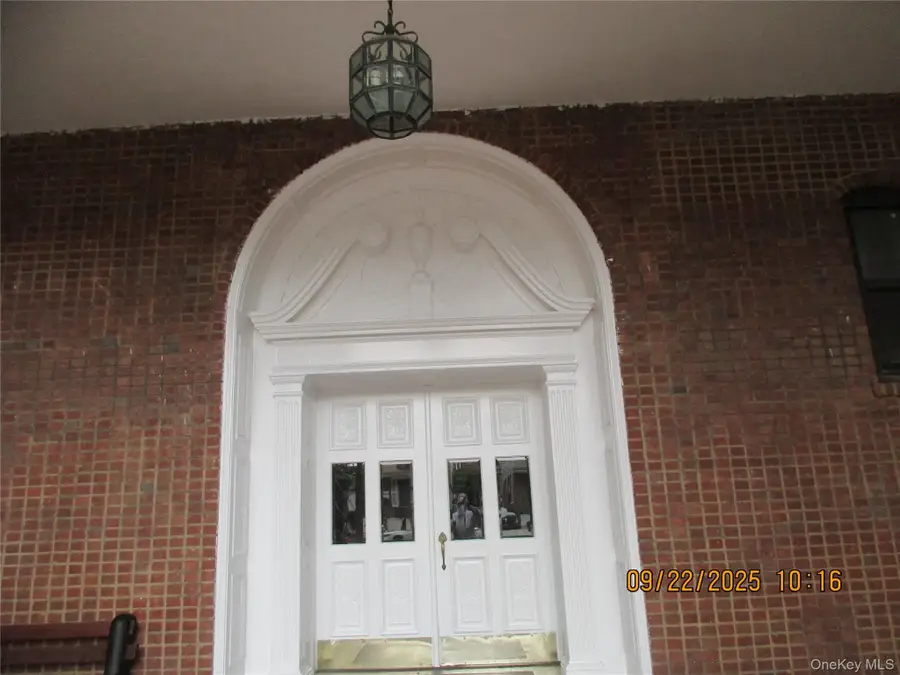 84-51 Beverly Road #2-S, Kew Gardens, NY 11415 - Image #3