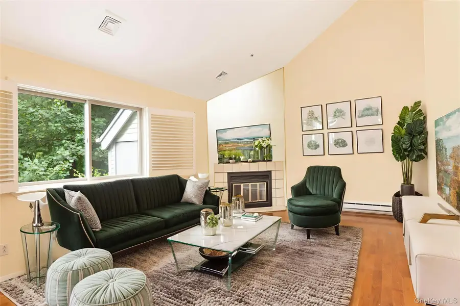 1001 Hunters Run, Dobbs Ferry, NY 10522 - Image #2