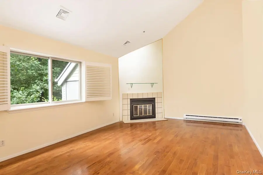 1001 Hunters Run, Dobbs Ferry, NY 10522 - Image #3