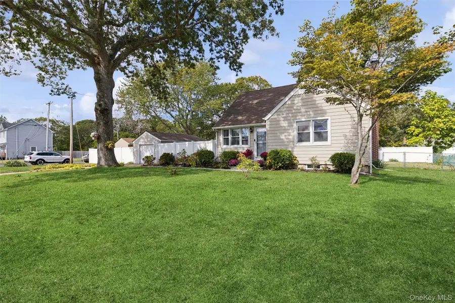 45 Pinetop Drive, Shirley, NY 11967 - Image #2