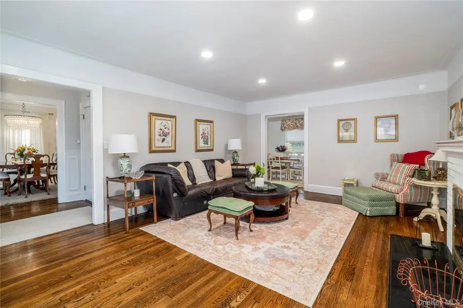 18 Midwood Road, Rockville Centre, NY 11570 - Image #3