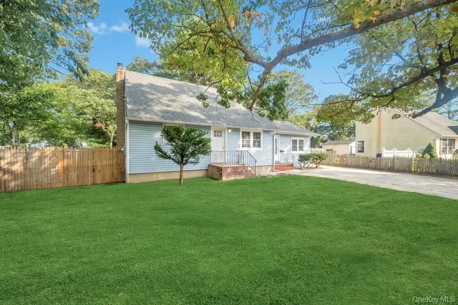 815 Udall Road, West Islip, NY 11795 - Image #3