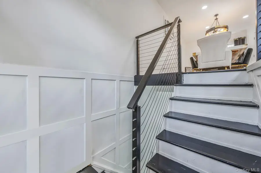 240 Babylon Street, Islip Terrace, NY 11752 - Image #3