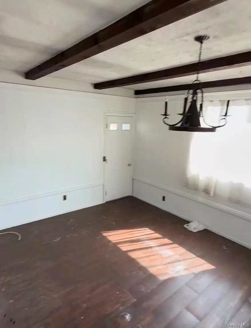 23 Park Circle, Mineola, NY 11501 - Image #3