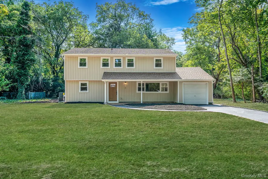 12 Andover Place, Huntington, NY 11743 - Image #2