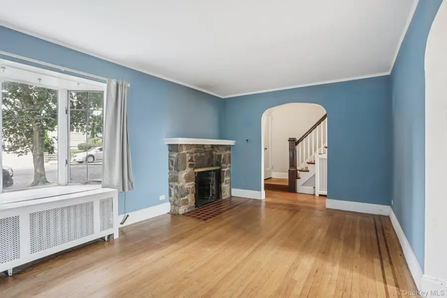 50 Emmett Place, Yonkers, NY 10703 - Image #3