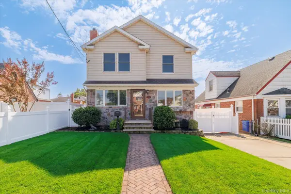 775 Roosevelt Street, Franklin Square, NY 11010