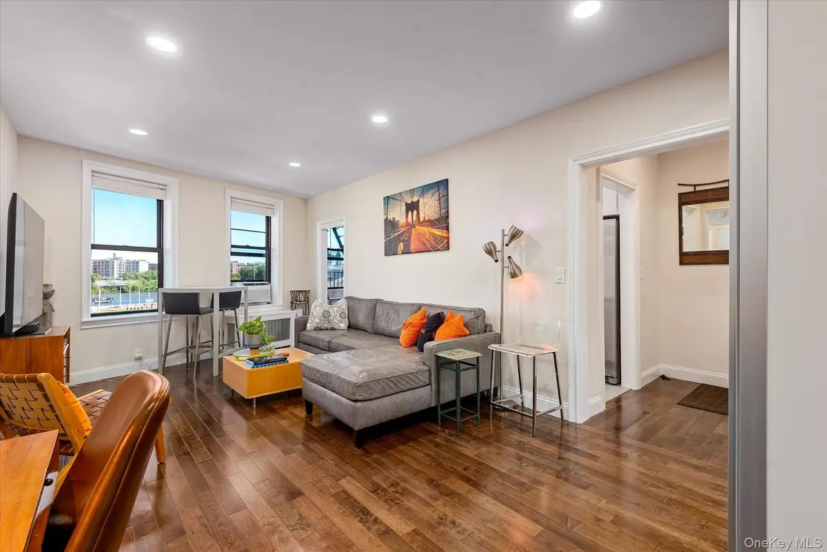 270 Seaman Avenue #D3, New York, NY 10034 - Image #1