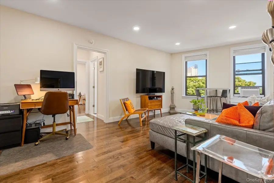 270 Seaman Avenue #D3, New York, NY 10034 - Image #3